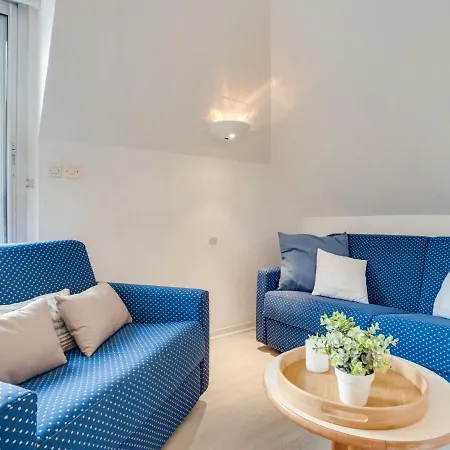 Bleue Oceane By Interhome Apartment Legenes